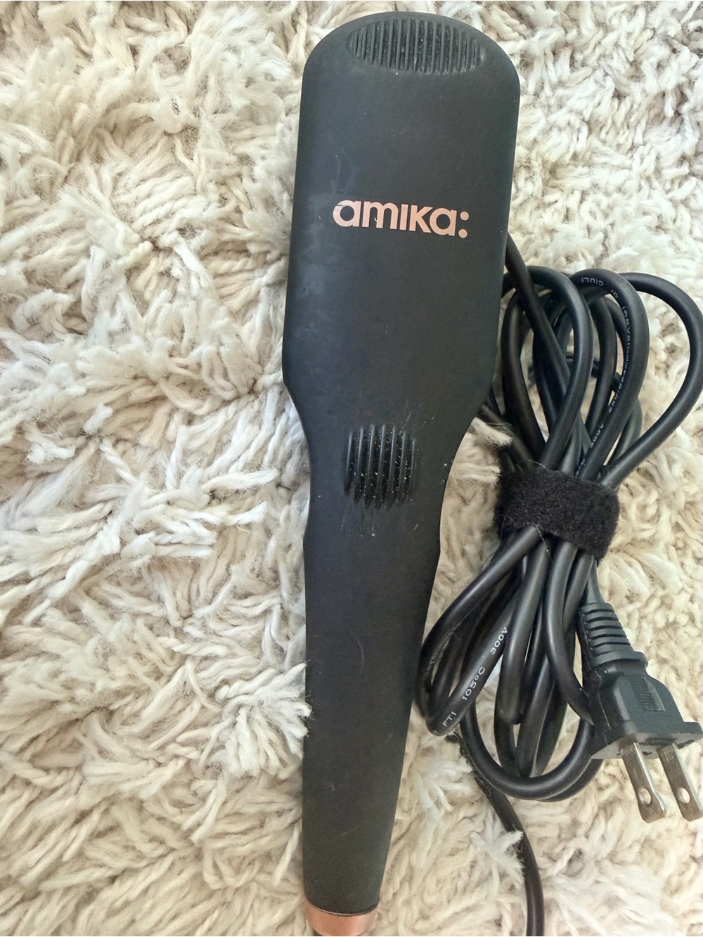 Amika Heated Straightening Brush Digital Temperature Control